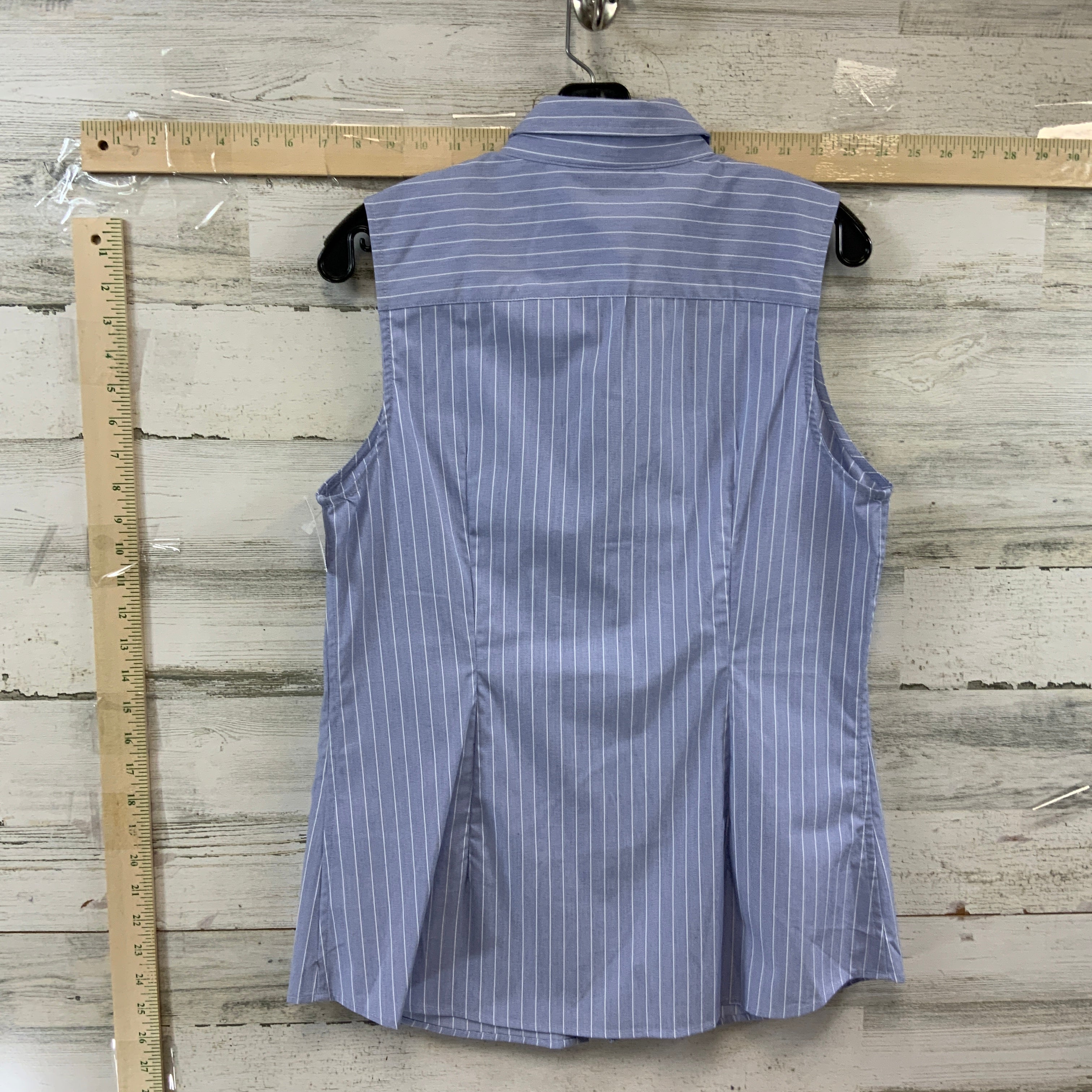 Blouse Sleeveless By Banana Republic  Size: L