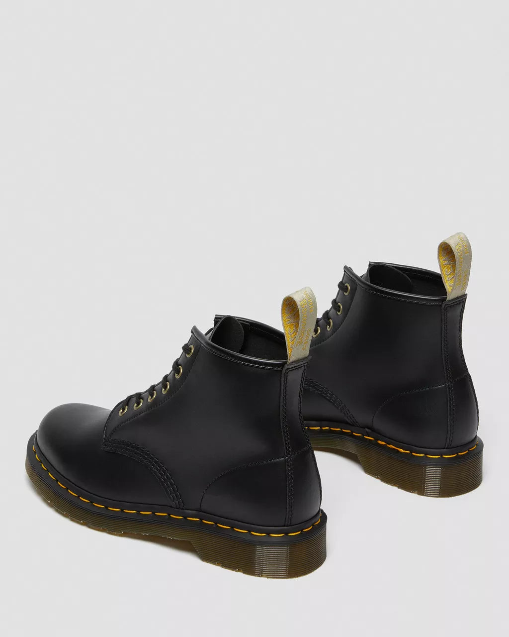 Doc Martens UNISEX VEGAN 101 FELIX ANKLE BOOTS (BLACK FELIX RUB OFF)