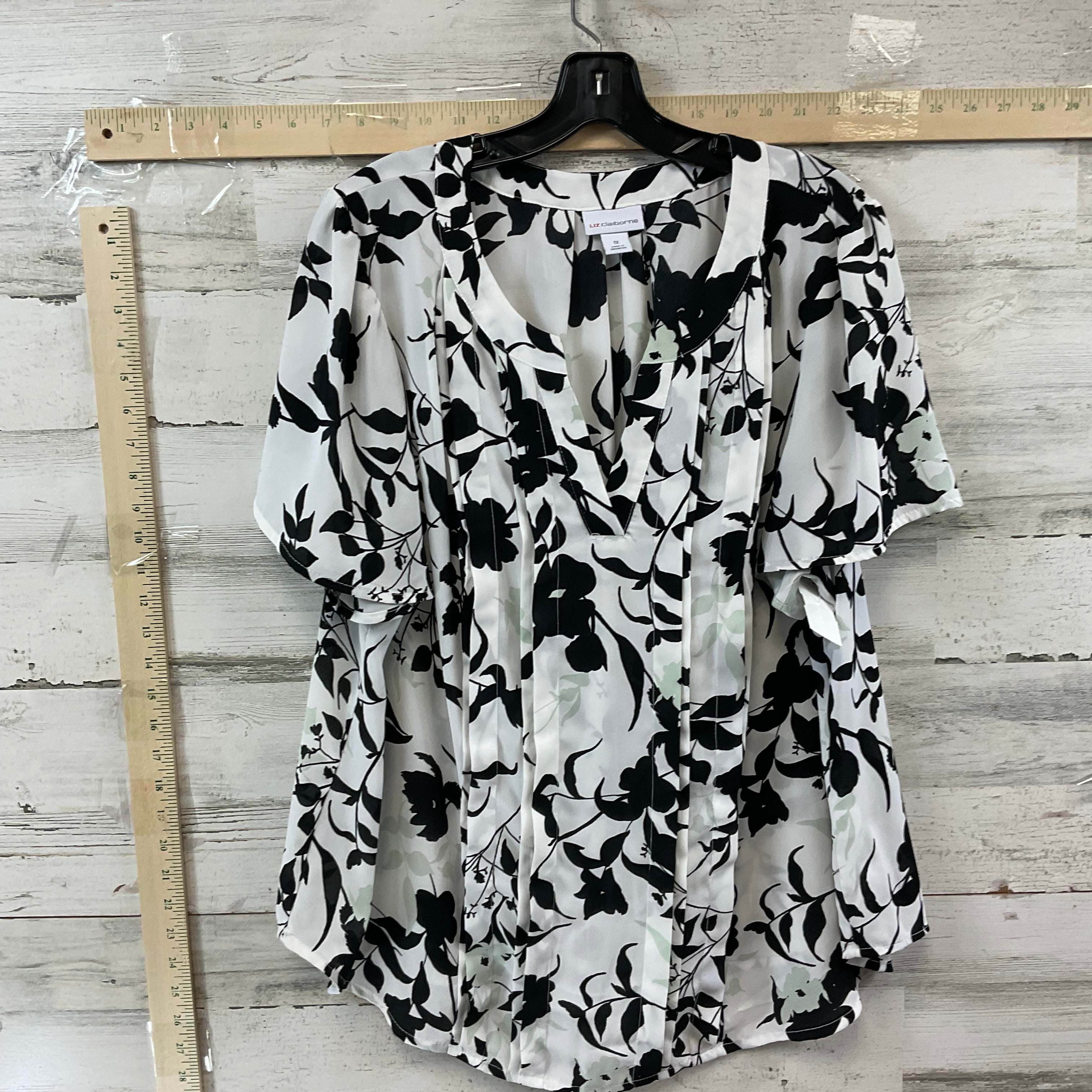 Top Short Sleeve By Liz Claiborne  Size: 1x