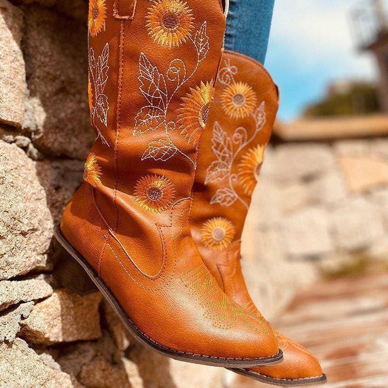 Women's Embroidery Chunky Heel Round Toe Cowgirl Boots